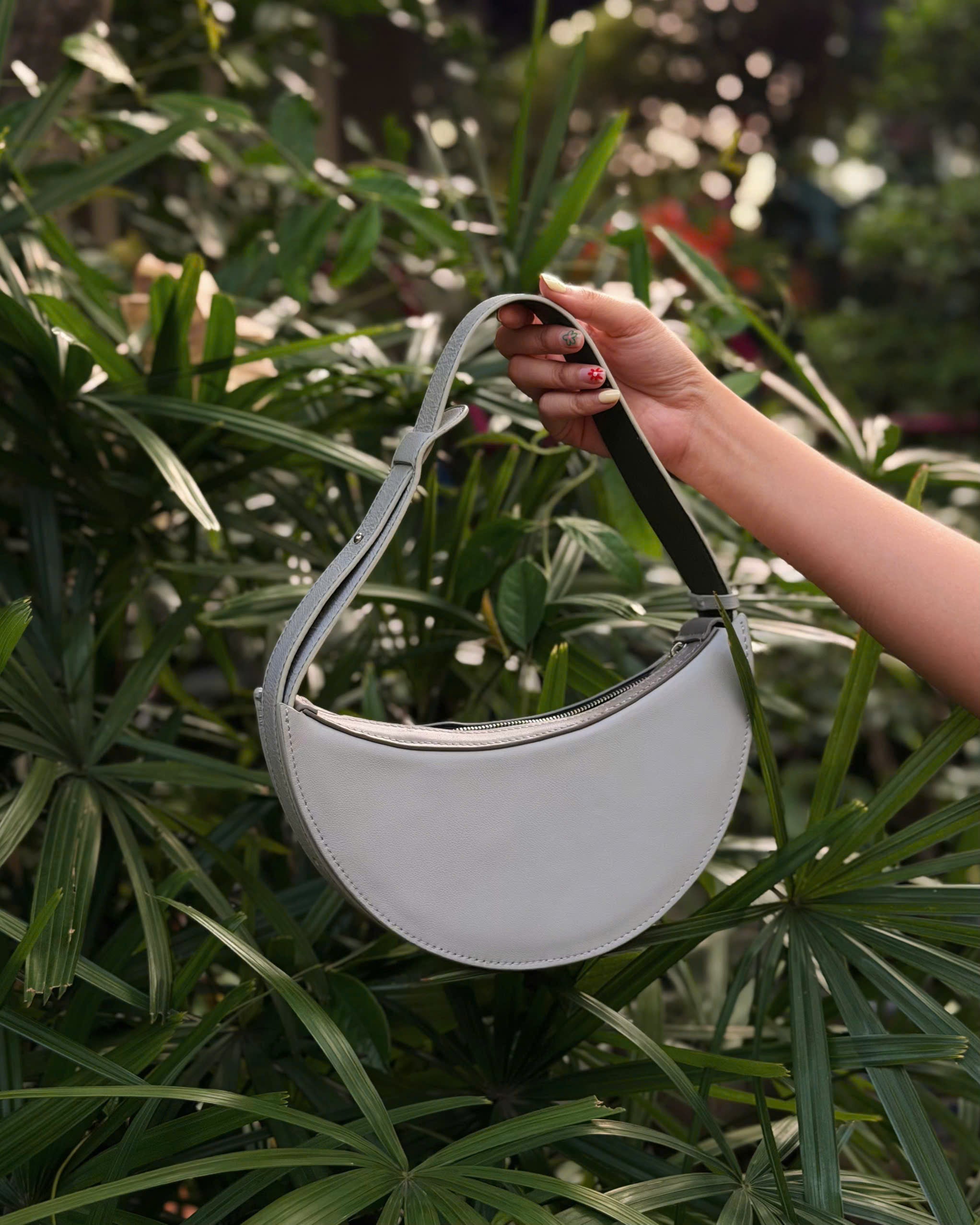 BAN NGUYET BAG