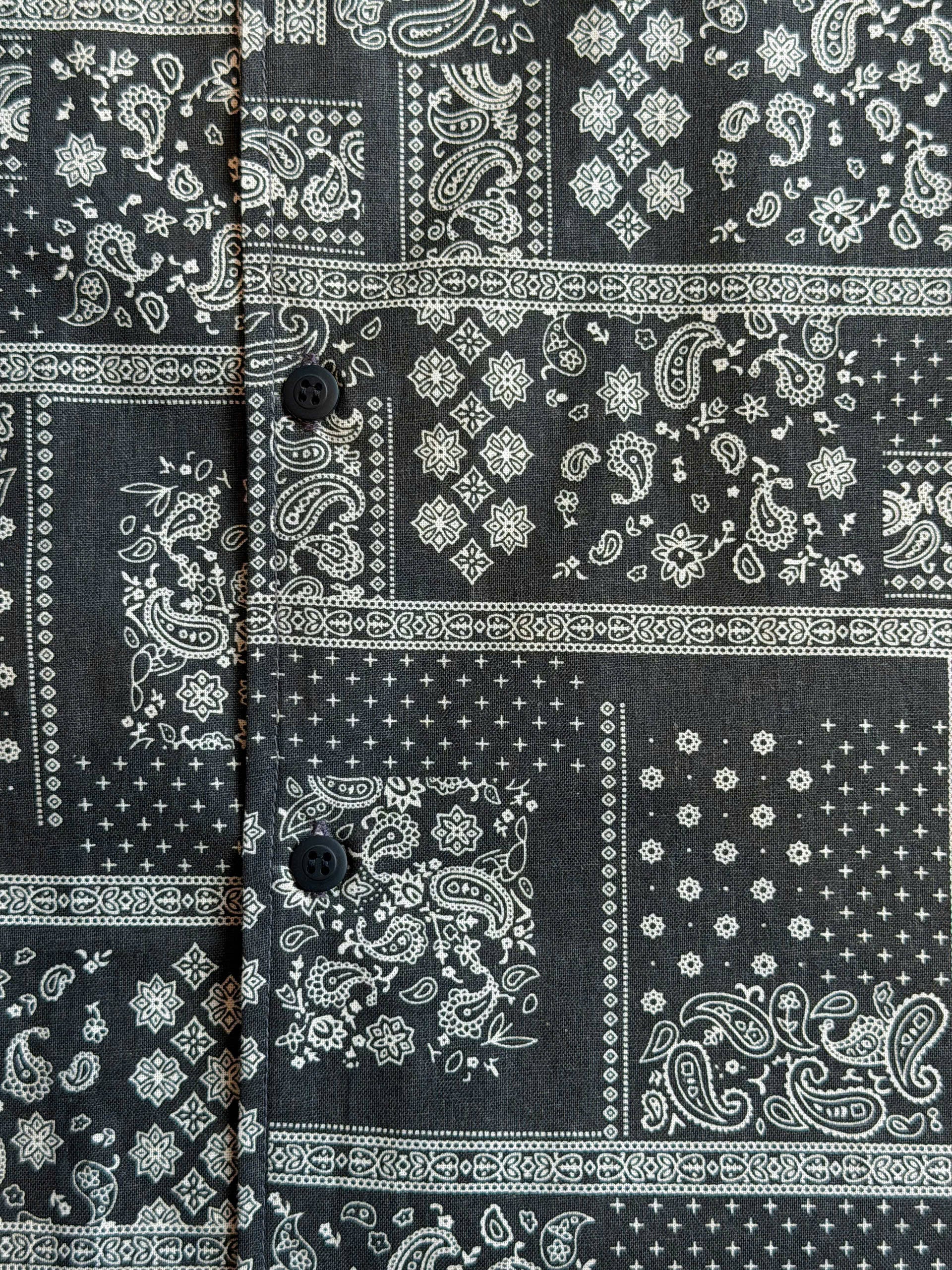 XA XĂM SHIRT