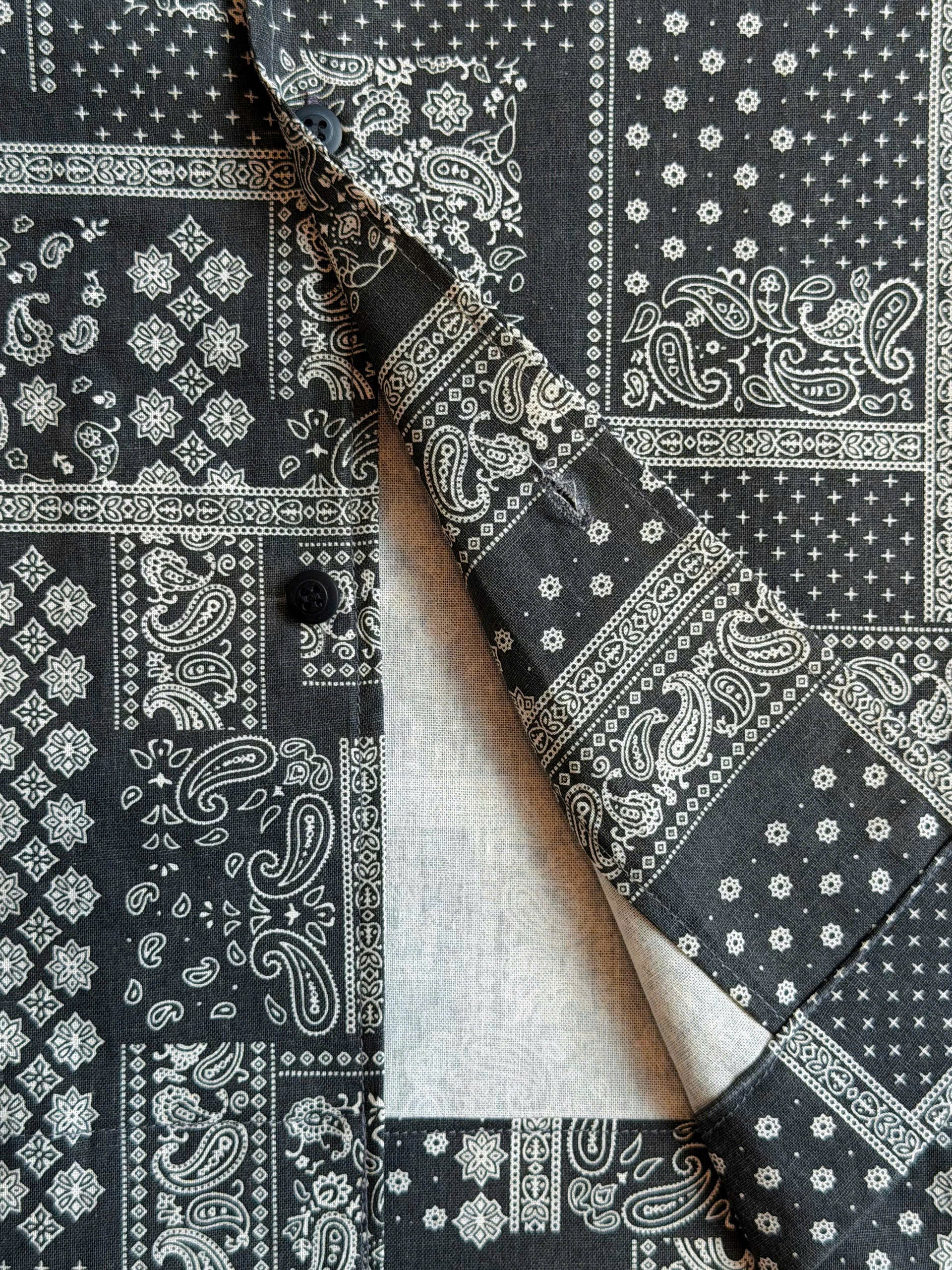 XA XĂM SHIRT