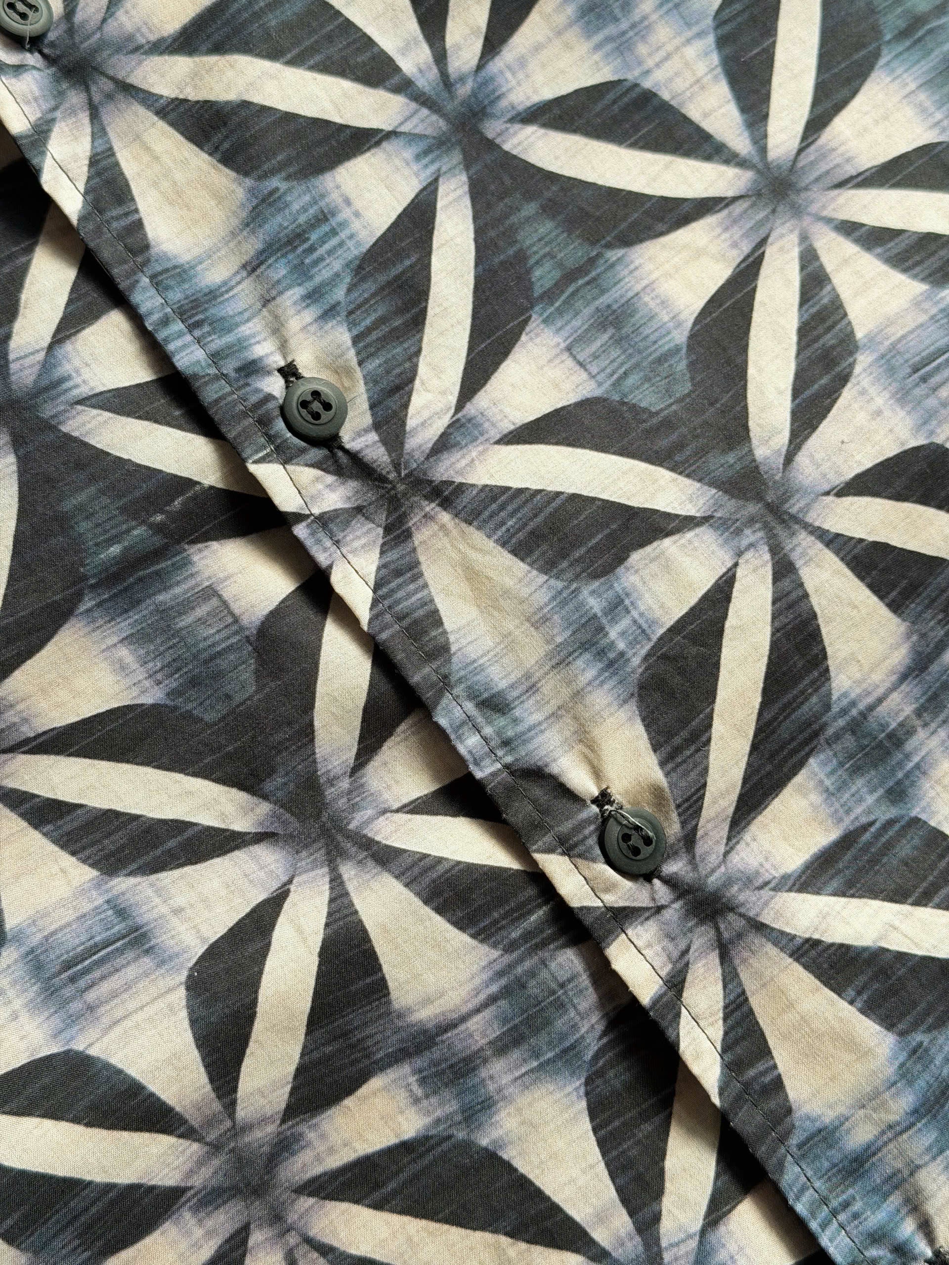 BÔNG GIÓ SHIRT