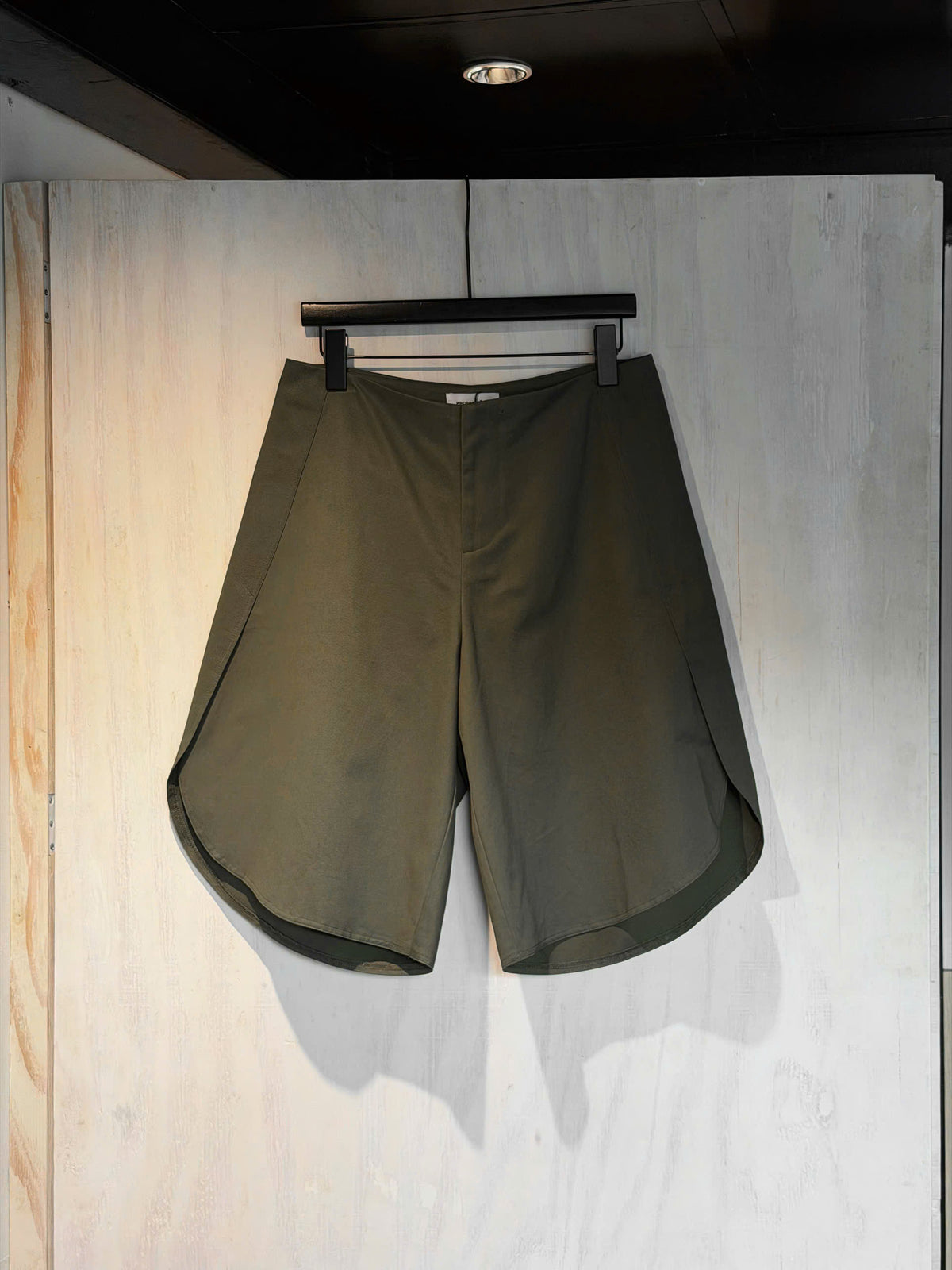 THÊNH THANG SHORTS