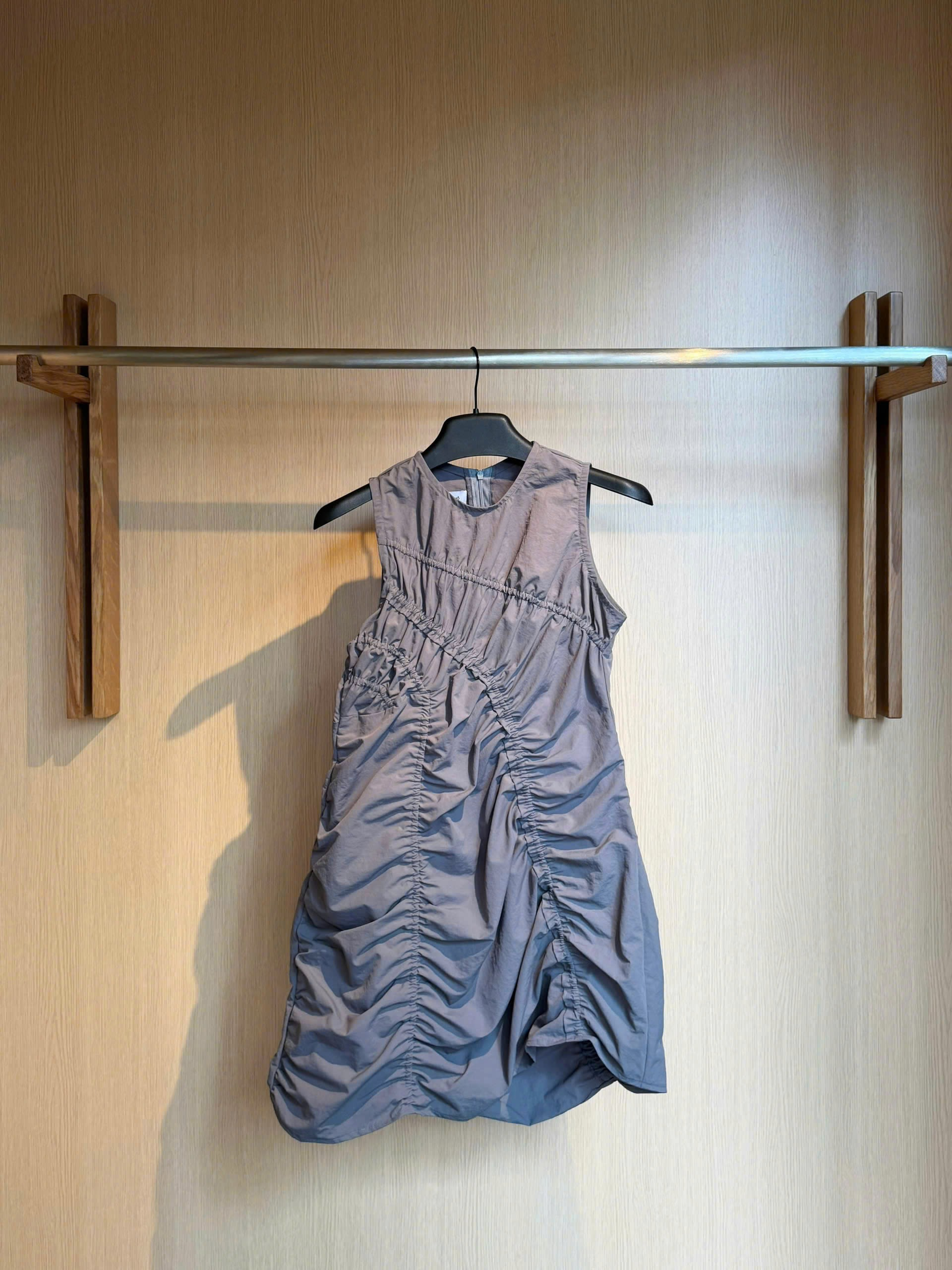 DỮ DỘI DRESS